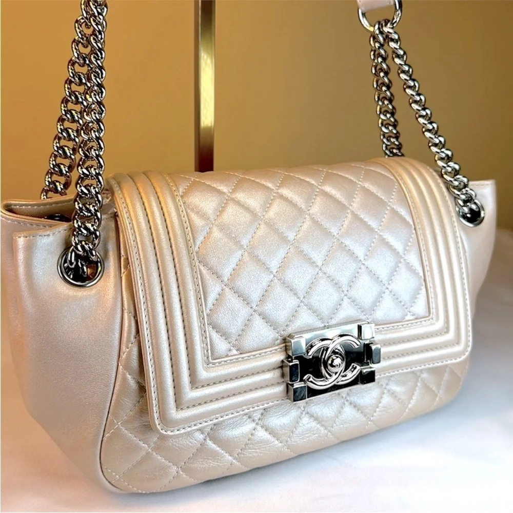 COA CHANEL Metallic Boy Bag - Picture 1 of 13